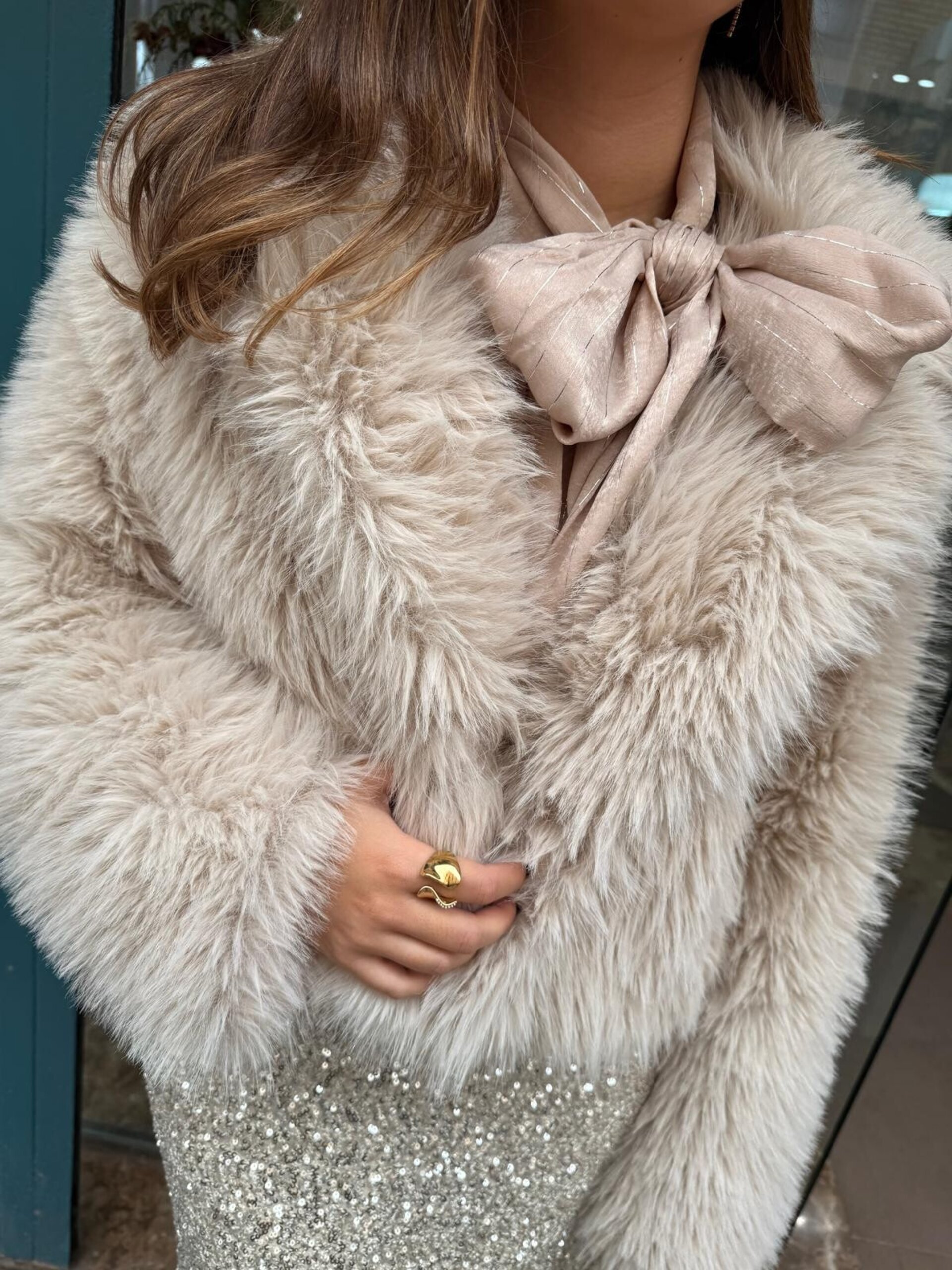 ABRIGO CORTO PELO SINTÉTICO - 1