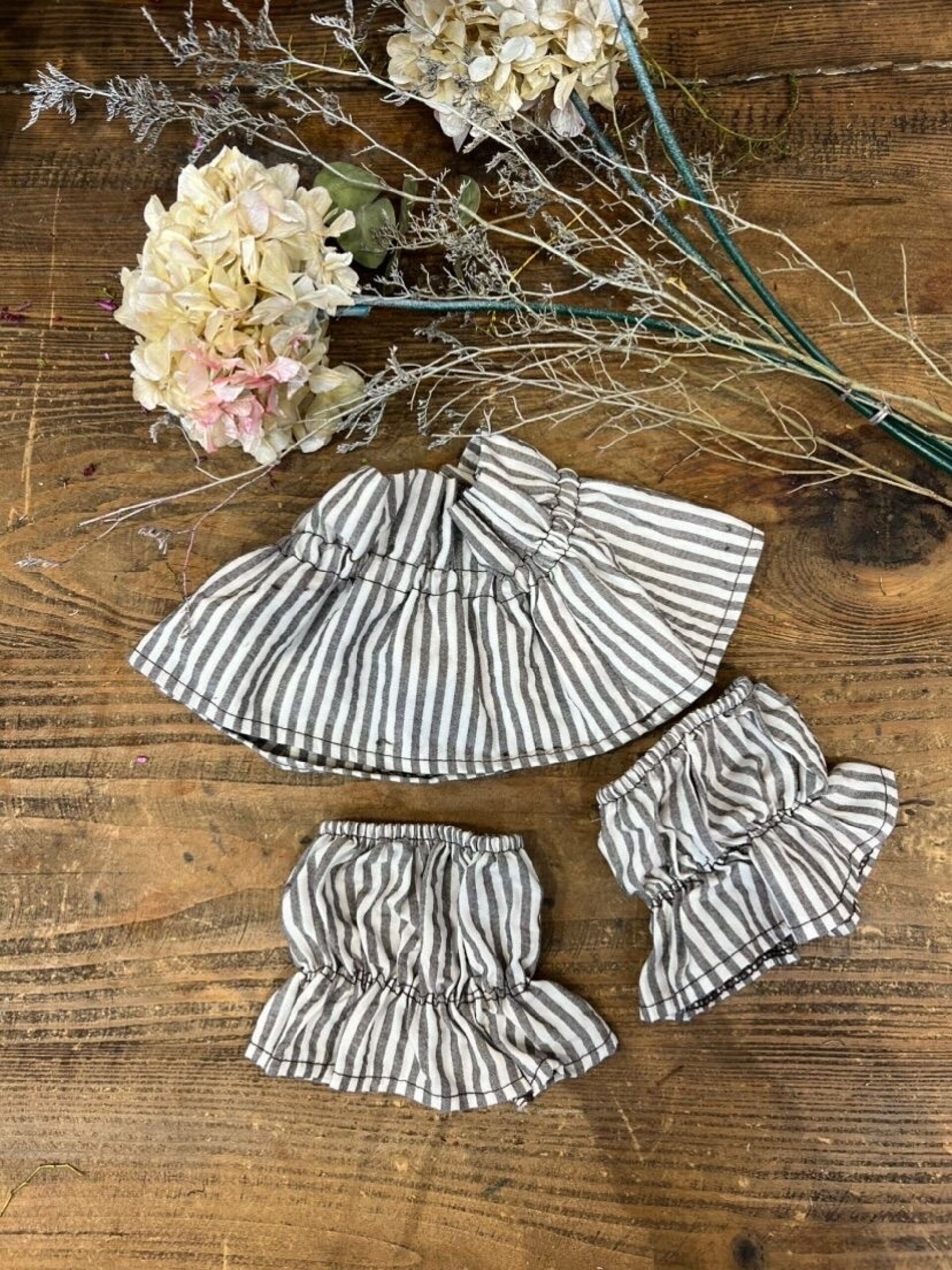 CUELLO Y PUÑOS RAYAS - 6